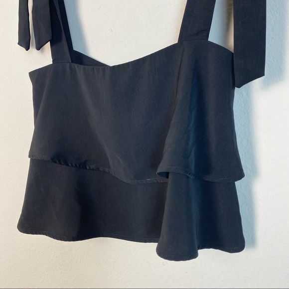 Superdown Helene Black Tie Strap Layered Top - Picture 5 of 8